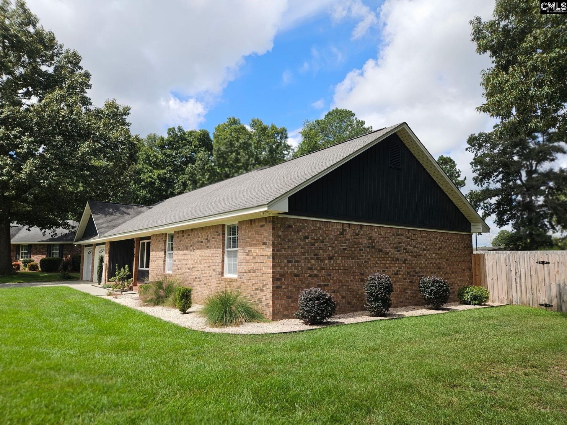 1035 Waterway Drive Photo 6