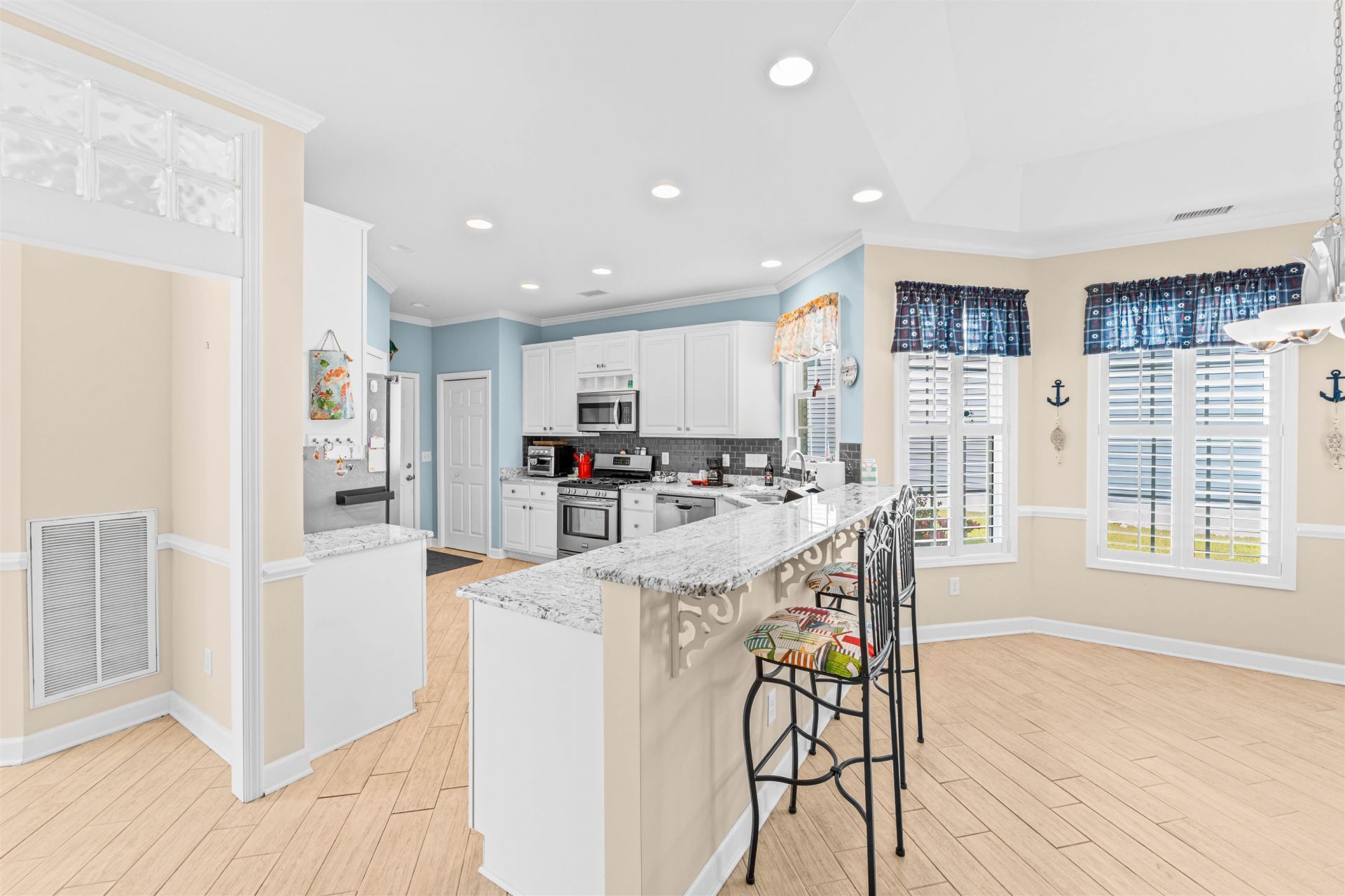 850 Cardinal Pl. Photo 12