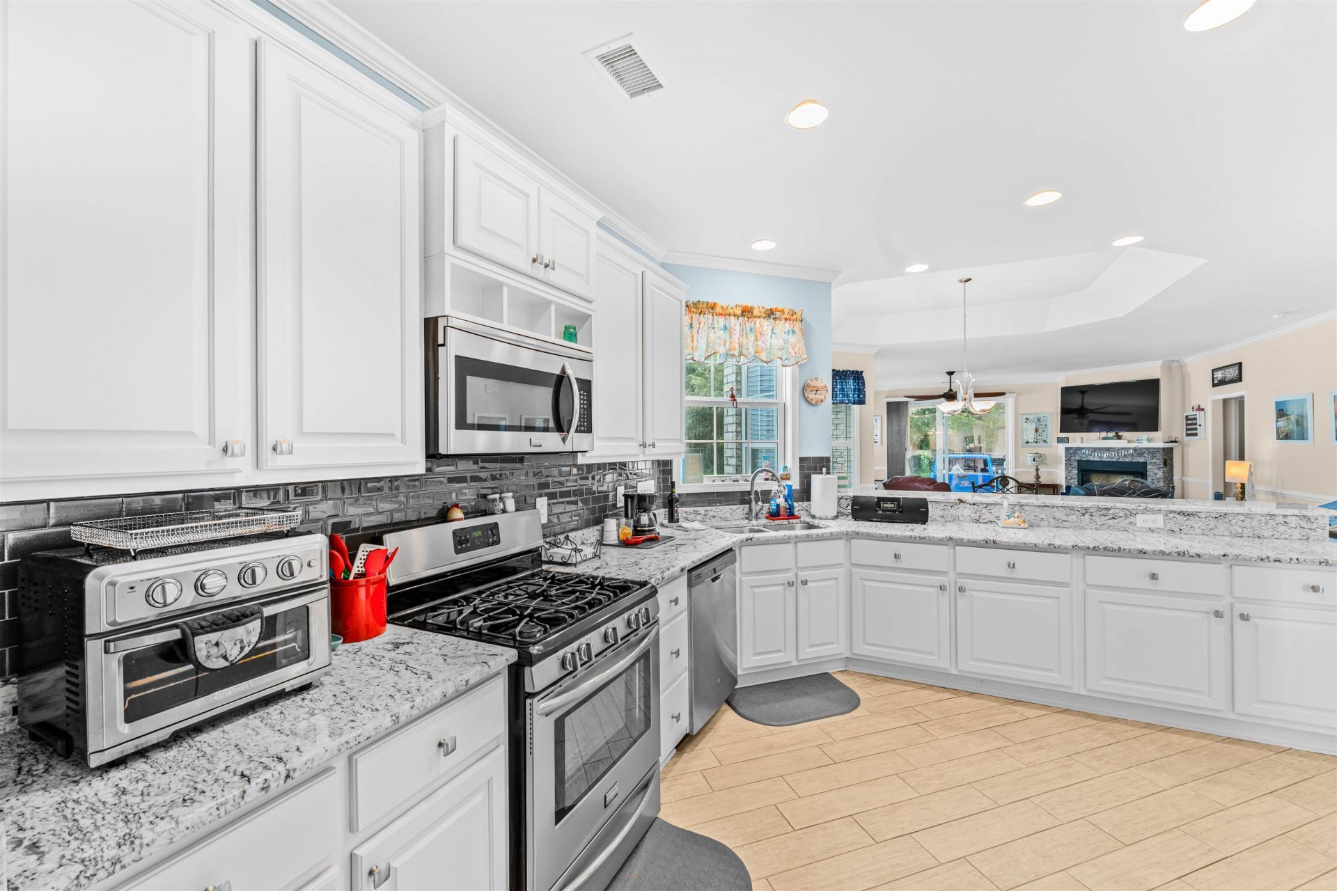 850 Cardinal Pl. Photo 14