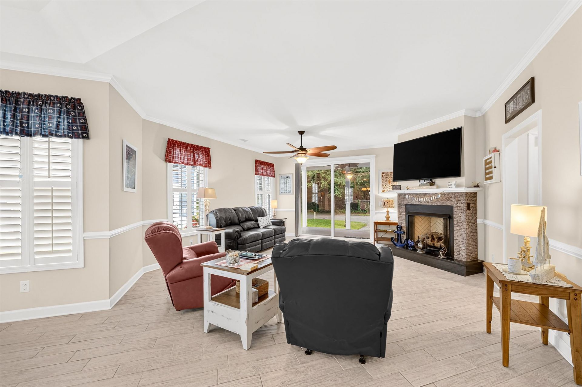 850 Cardinal Pl. Photo 19