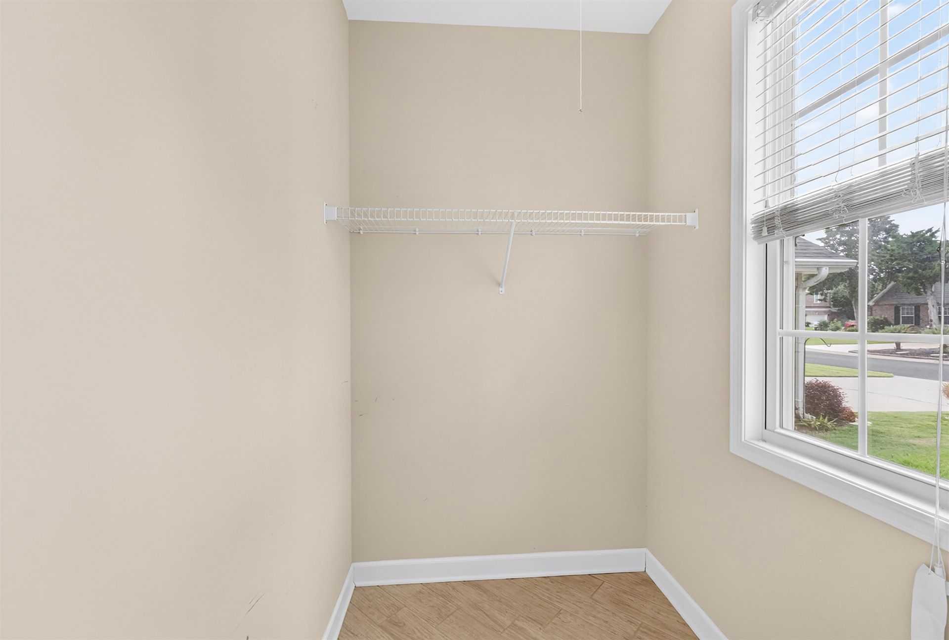 850 Cardinal Pl. Photo 6