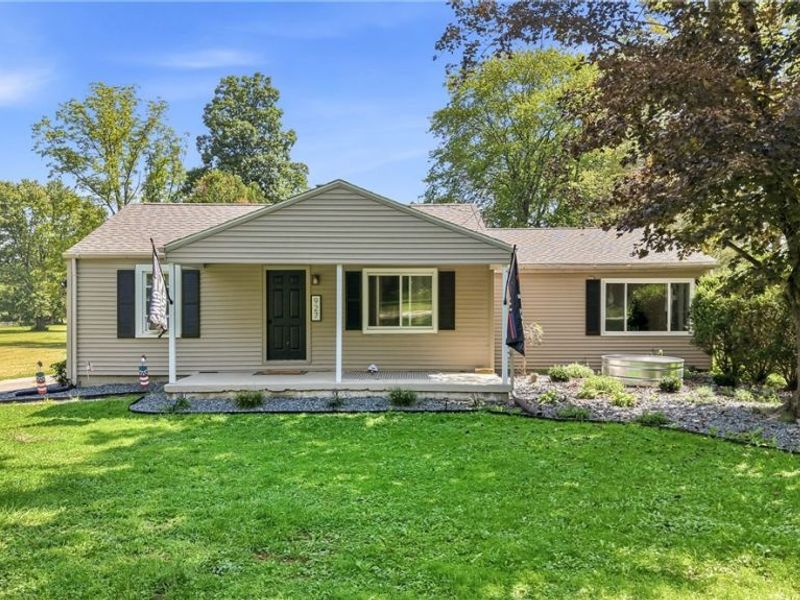 927 Warner Road SE, Brookfield, OH 44403 Photo 1