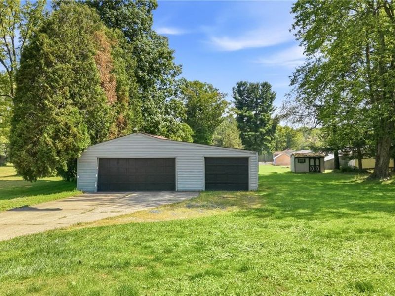 927 Warner Road SE, Brookfield, OH 44403 Photo 9