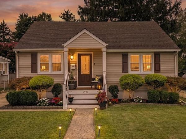 2141 S OLDEN AVENUE , HAMILTON, NJ 08610
