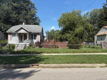 48 W New York Avenue, Pontiac, Mi 48340