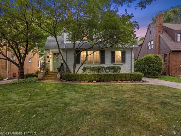 788 Rivard Boulevard, Grosse Pointe, Mi 48230