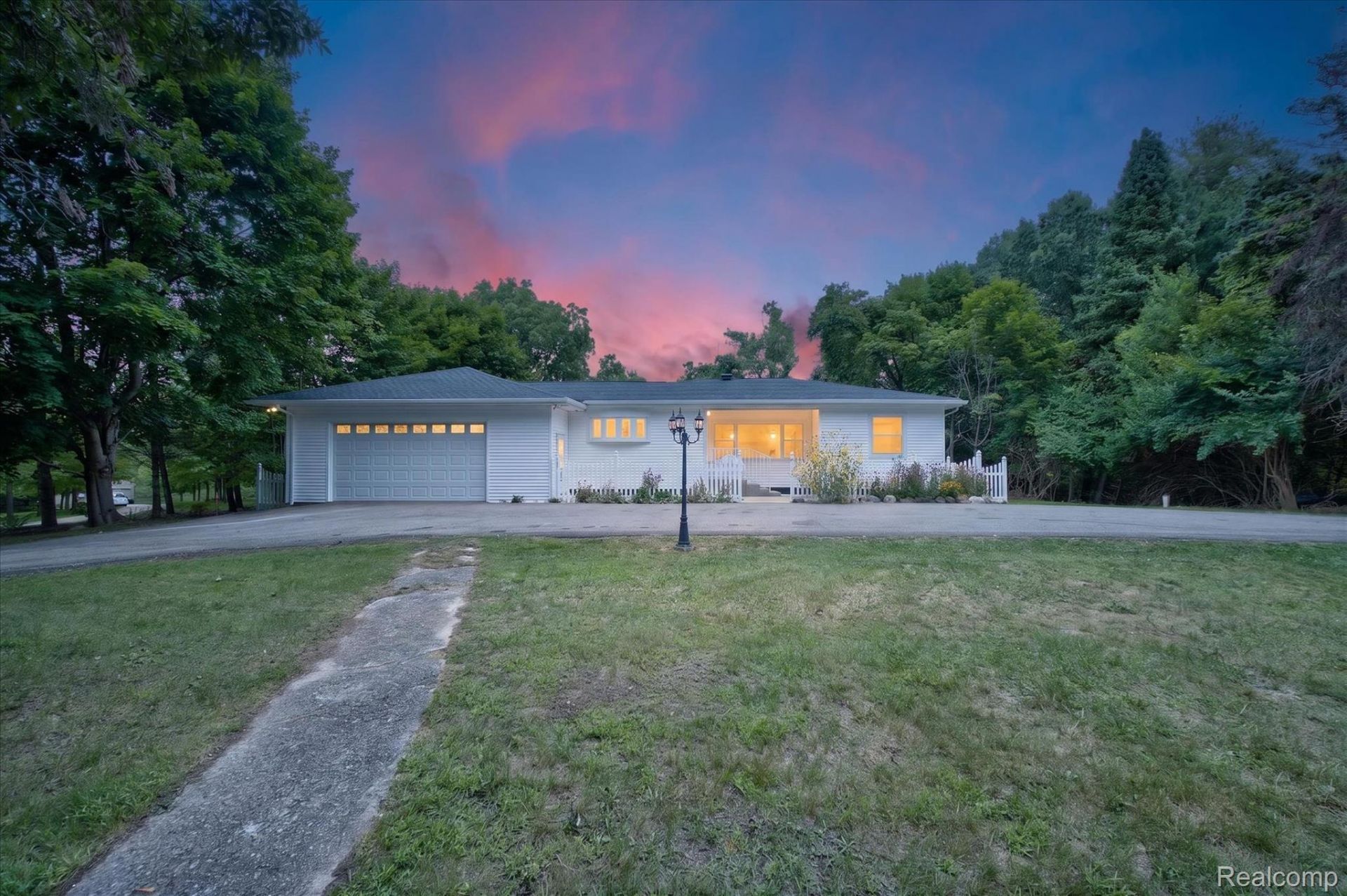 11403 White Lake Road , Tyrone Township, Mi 48430 Main Photo
