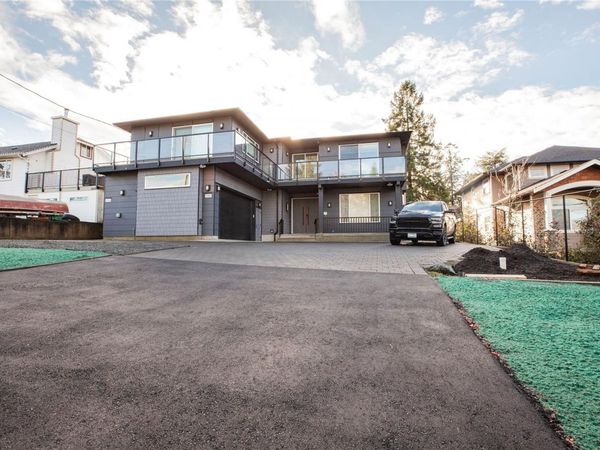 741 Snowdrop Ave , Saanich, BC V8Z 2N3