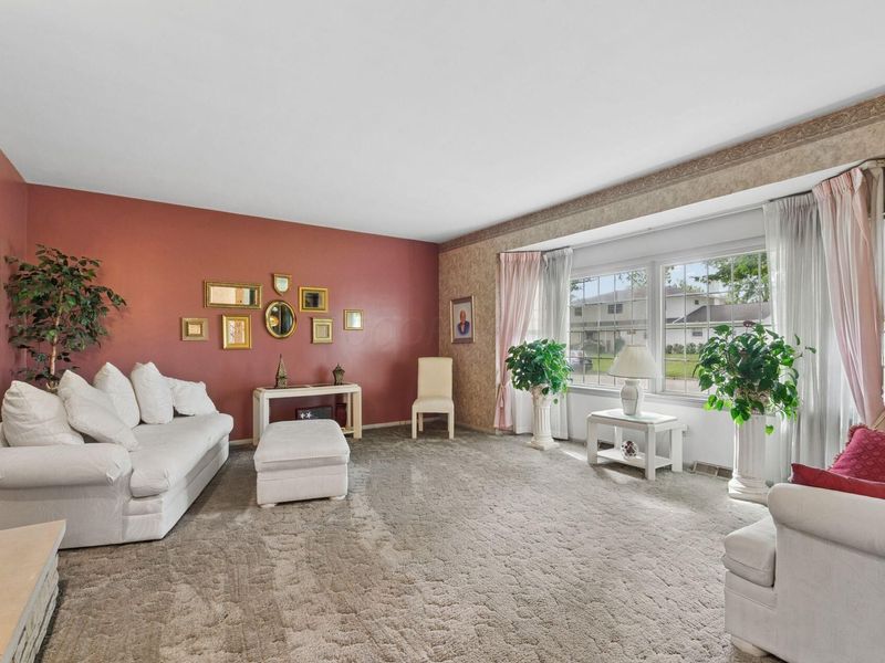 2666 Mitzi Drive , Columbus, OH 43209 Photo 3