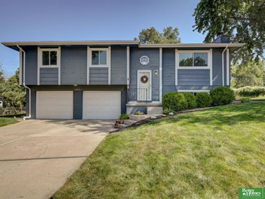 13916 Lisa Circle, Omaha, NE 68138