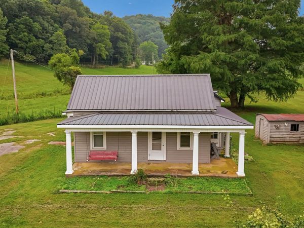 21606 E Sams Creek Road , Laurelville, OH 43135