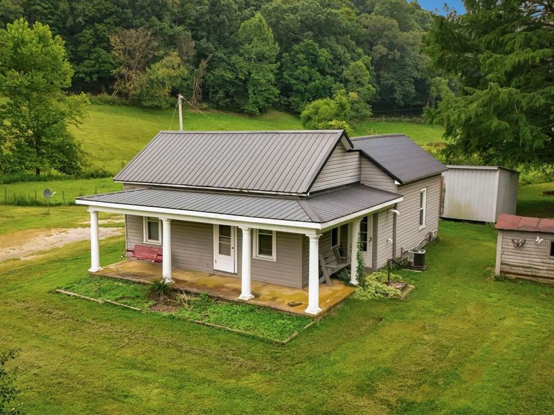 21606 E Sams Creek Road, Laurelville, OH 43135 Photo 2