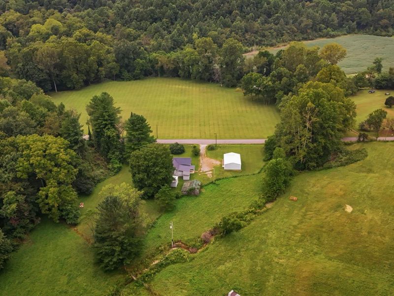21606 E Sams Creek Road, Laurelville, OH 43135 Photo 3