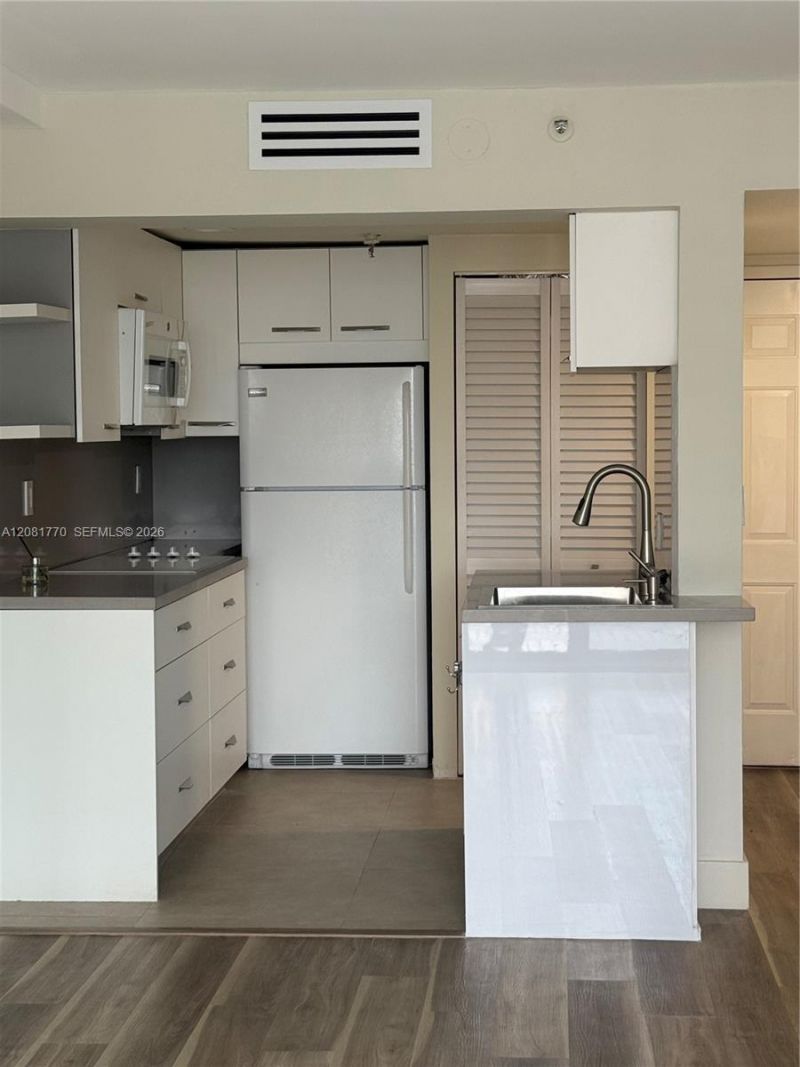 540 Brickell Key Dr, Unit 726, Miami, FL 33131 Photo