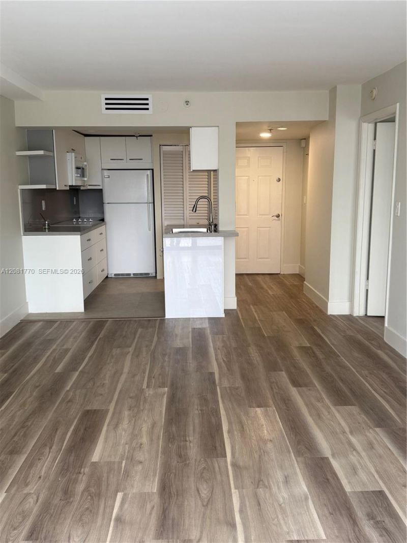 540 Brickell Key Dr, Unit 726, Miami, FL 33131 Photo
