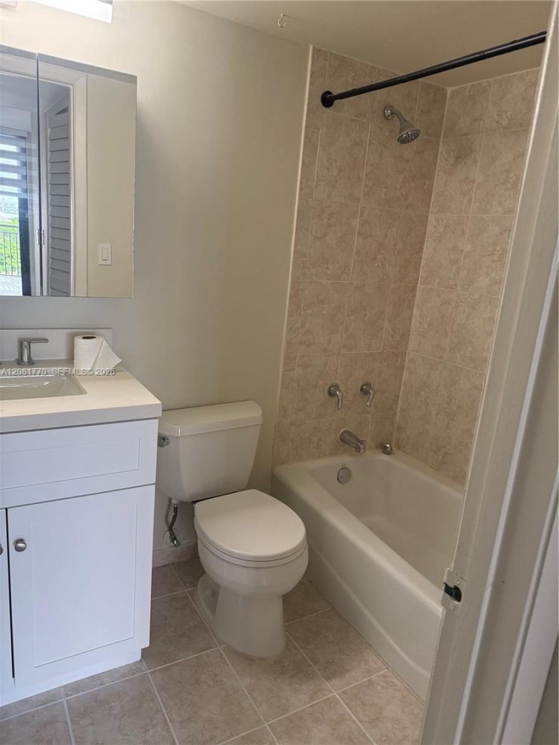 540 Brickell Key Dr, Unit 726, Miami, FL 33131 Photo