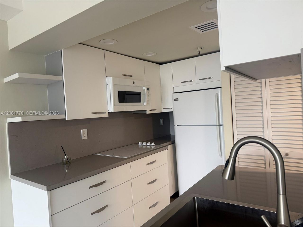 540 Brickell Key Dr, Unit 726, Miami, FL 33131 Photo