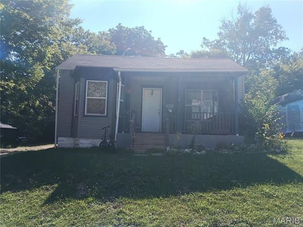 210 N Market Street , Warrenton, MO 63383
