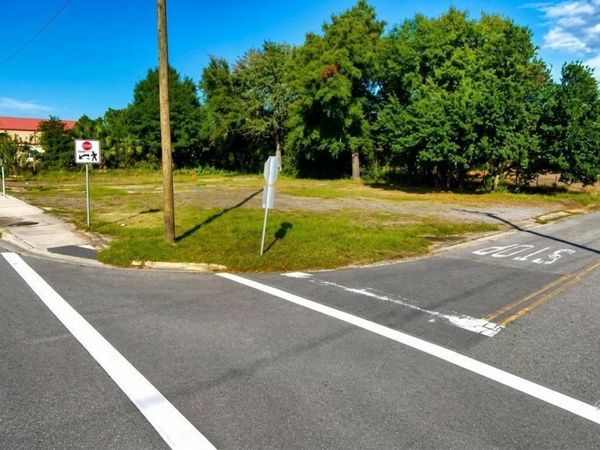 1900 W Cervantes St, Pensacola, FL 32501