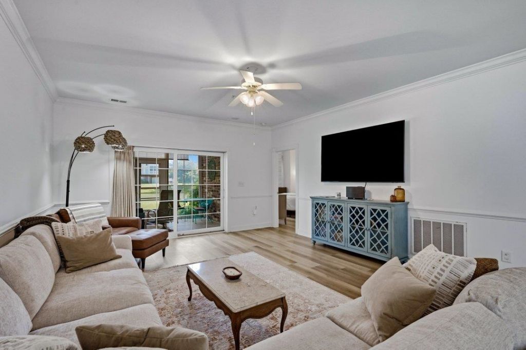 4875 Luster Leaf Circle Photo 12