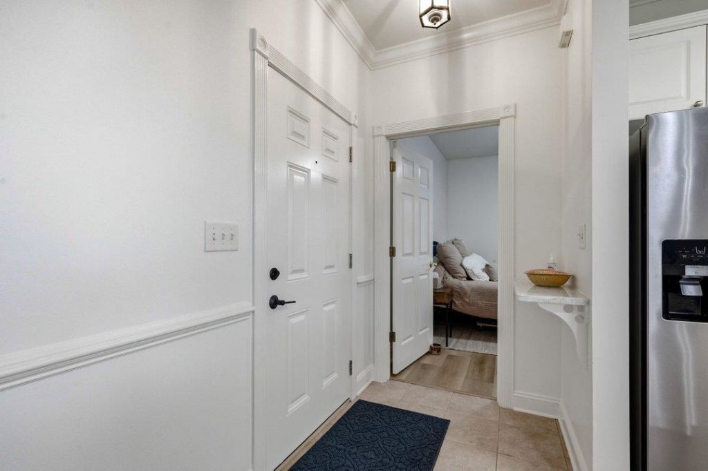 4875 Luster Leaf Circle Photo 7