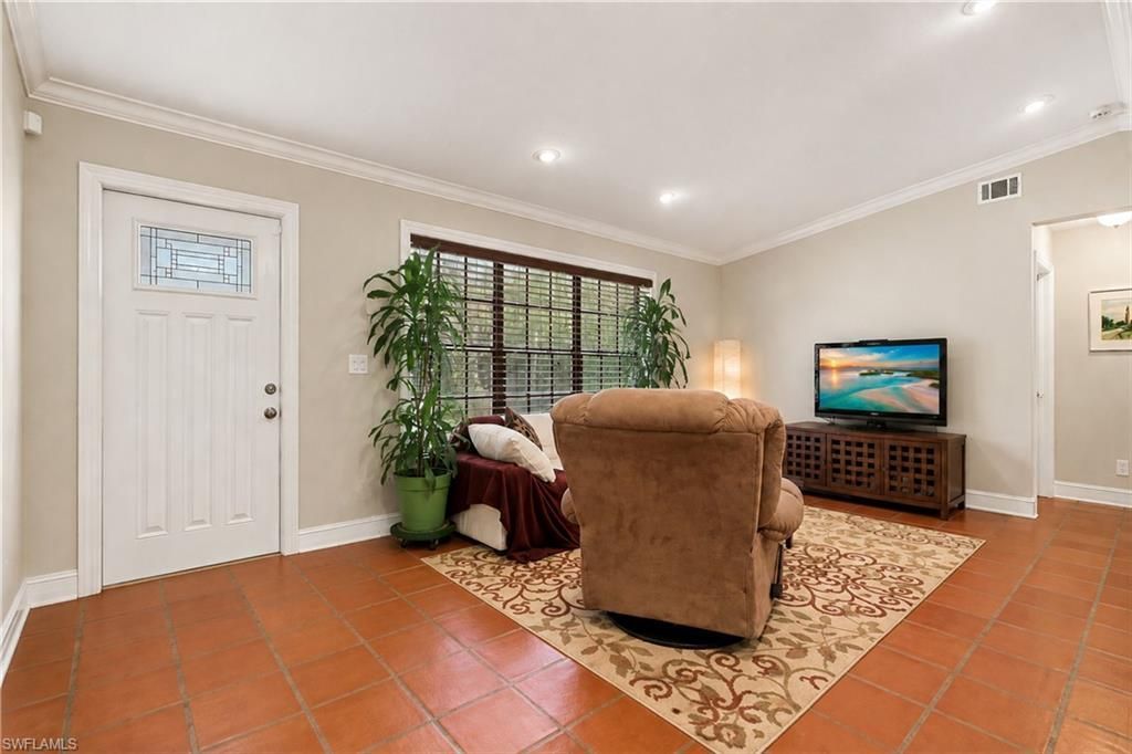 4561 1st Ave Sw, Naples, FL 34119 Photo