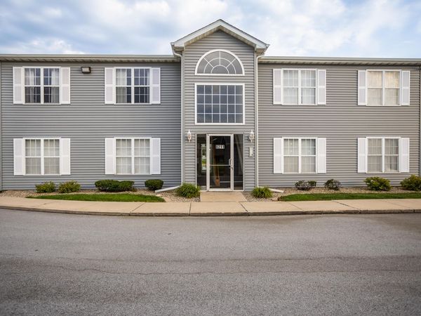 8211 Lincoln Circle , Unit A, Merrillville, IN 46410