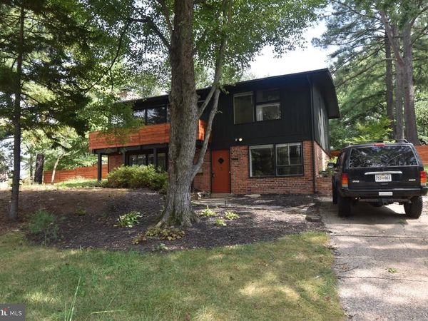 2901 PINE SPRING ROAD , FALLS CHURCH, VA 22042