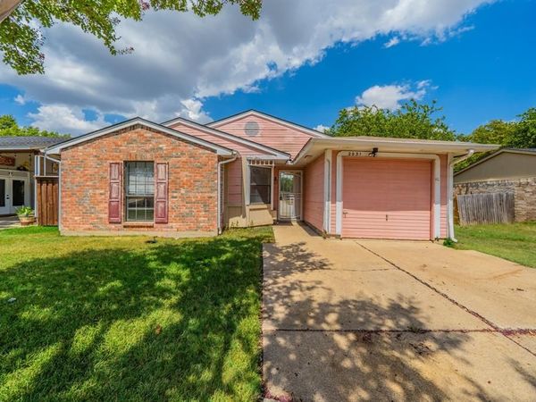 2031 Sharpshire Lane, Arlington, TX 76014