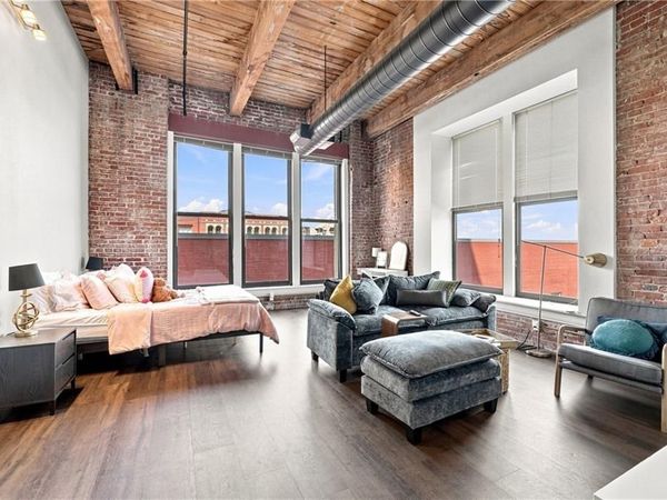 308 W 8th Street, Unit 216, Kansas City, MO 64105