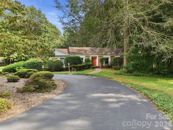 12 Legendary Road , Hendersonville, NC 28739