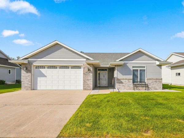 4225 Harvest Lane, Cedar Falls, IA 50613