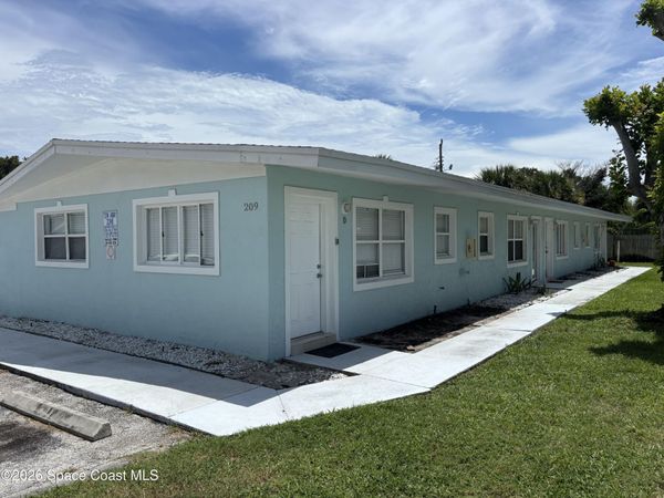 209 Pierce Avenue, Unit D, Cape Canaveral, FL 32920