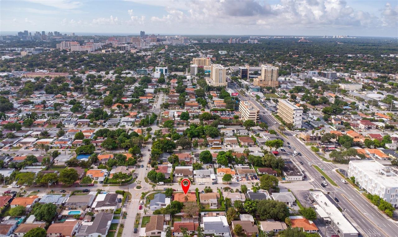 4051 NW 5th St , Miami, FL 33126 Photo