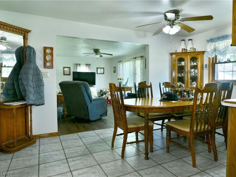 5160 Brunswick Drive, Vienna, OH 44473 Photo 14