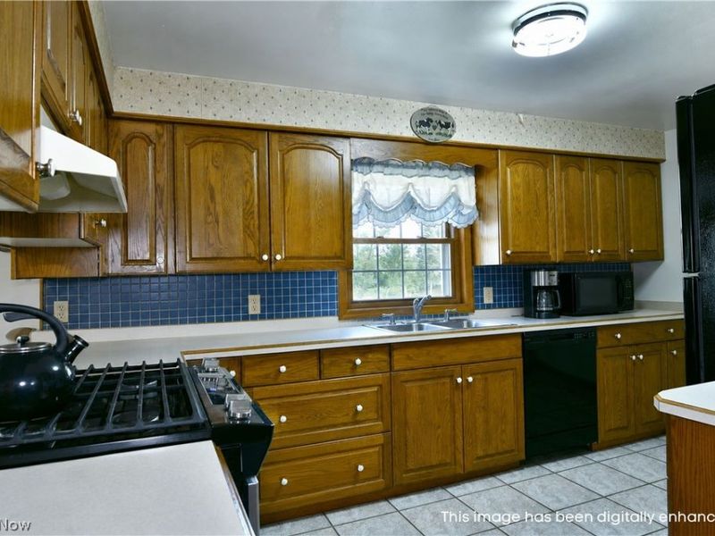 5160 Brunswick Drive, Vienna, OH 44473 Photo 17