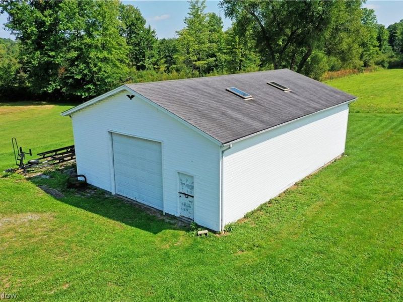 5160 Brunswick Drive, Vienna, OH 44473 Photo 9