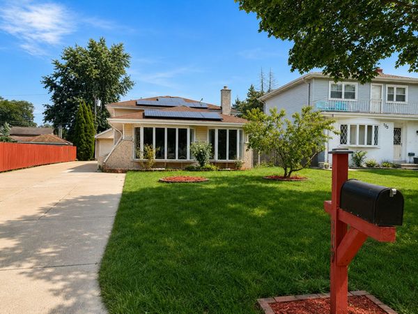 139 N Hemlock Avenue, Wood Dale, IL 60191