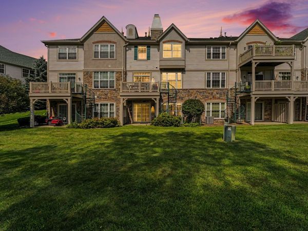 469 Bay Tree Circle , Vernon Hills, IL 60061