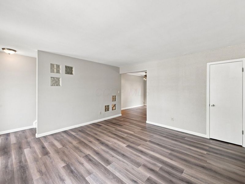 5538 Brackenridge Avenue, Unit L-10, Columbus, OH 43228 Photo 5