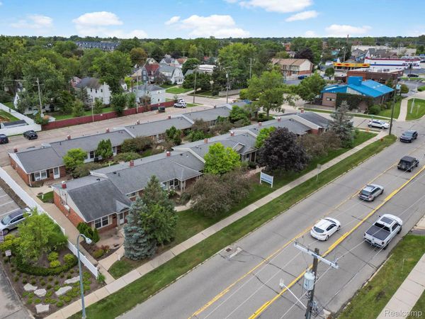 230 Plymouth Road , Plymouth, Mi 48170