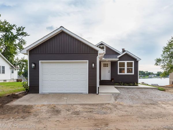 6298 Fonda Lake Drive, Green Oak Township, Mi 48116