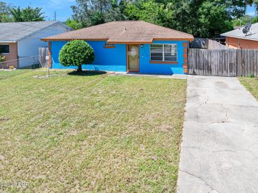 1324 Granada Avenue, Daytona Beach, FL 32117