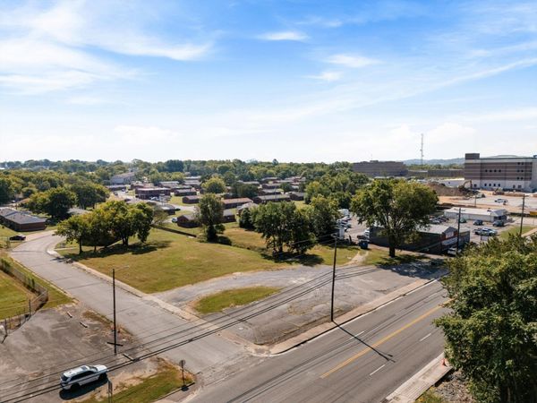703 Cumberland N, Lebanon, TN 37087