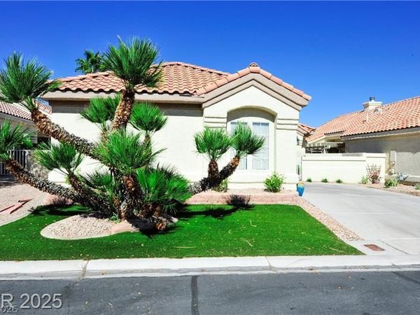 7920 Ben Hogan Drive, Las Vegas, NV 89149
