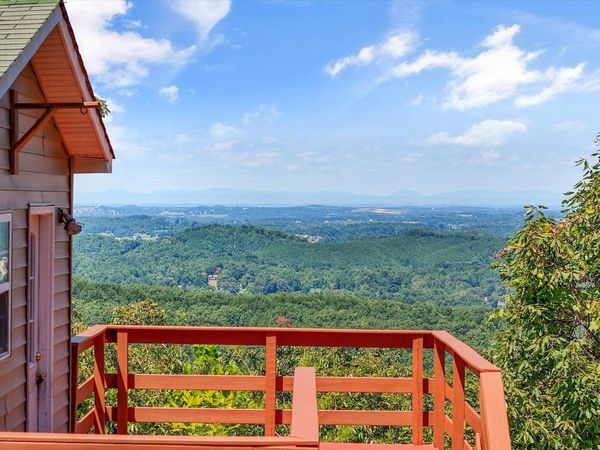 3782 Chilly Springs Rd, Maryville, TN 37803
