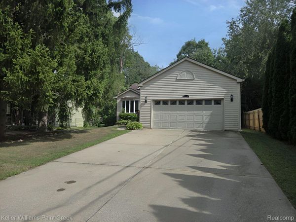 729 Cedarlawn Road , Waterford Township, Mi 48328
