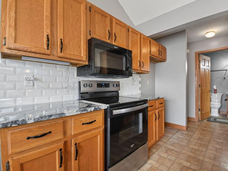 5350 Pond View Drive , Westerville, OH 43081 Photo 11