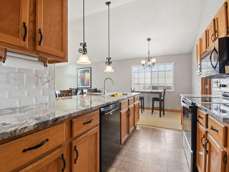 5350 Pond View Drive , Westerville, OH 43081 Photo 12