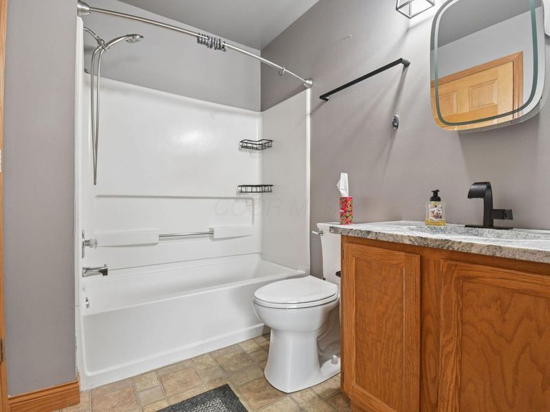 5350 Pond View Drive , Westerville, OH 43081 Photo 21